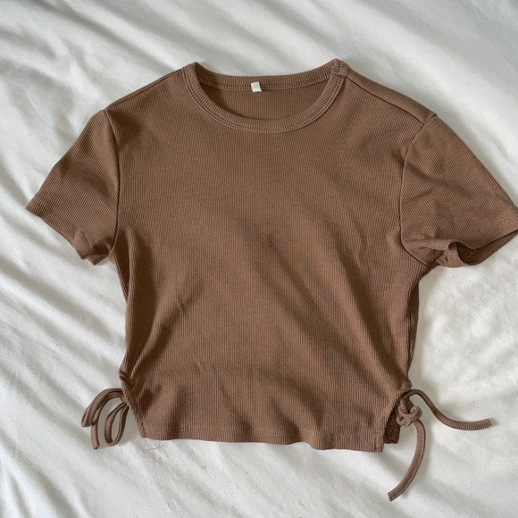 SHEIN Tops - SHEIN • tan baby tee with side-tie detailing
